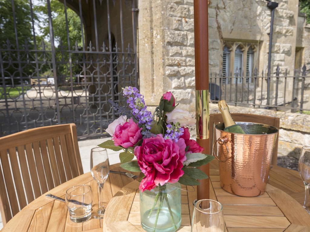 Castle Gatehouse Villa Winchcombe Exterior foto